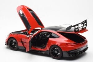 Mercedes AMG GT Black Series レッド Asia Exclusive Norev 1:18 183906 メタル - 画像 5/8