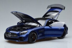 Mercedes AMG GT R C190 ブリリアントブルー AUTOart 1:18 76334 メタル - 画像 2/7