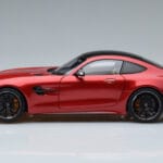 Mercedes AMG GT R C190 カーディナルレッド AUTOart 1:18 76331 メタル - image 4 of 7