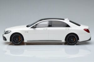 Mercedes AMG S63 W222 ダイヤモンドホワイト GT Spirit 1:18 B66965714 レジン - 画像 3/6