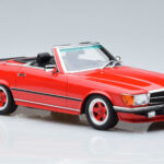 Mercedes AMG SL500 R107 レッド Otto 1:18 - image 4 of 6