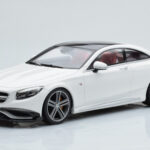 Mercedes Brabus 900 S-Class C222 クーペ ポーラーホワイト GT Spirit 1:18