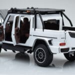 Mercedes Brabus G800 W464 Adventure XLP ポーラーホワイト Almost Real 1:18 - image 5 of 8