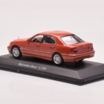 Mercedes C-Class W202 C220 オレンジ メタリック Dealer Edition Minichamps 1:43 - image 3 of 4