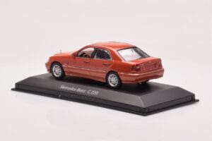 Mercedes C-Class W202 C220 オレンジ メタリック Dealer Edition Minichamps 1:43 B66005747 メタル - 画像 3/4