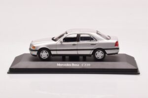 Mercedes C-Class W202 C220 シルバー Minichamps 1:43