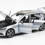 Mercedes C-Class W205 T-Model シルバー Asia Exclusive Norev 1:18 - image 2 of 8