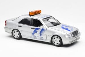 Mercedes C-Class W202 AMG Medical Car F1 1997 UT Models 1:18 26106 メタル - 画像 4/6