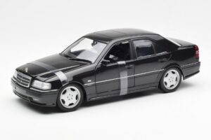 Mercedes C-Class W202 C36 AMG ブラック メタリック UT Models 1:18