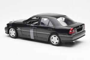 Mercedes C-Class W202 C36 AMG ブラック メタリック UT Models 1:18 26102 メタル - 画像 5/6