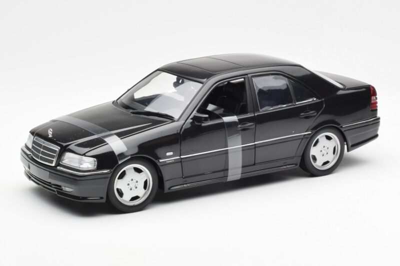 Mercedes C-Class W202 C36 AMG ブラック メタリック UT Models 1:18
