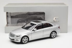 Mercedes C-Class W204 Avantgarde シルバー AUTOart 1:18 B66962368 メタル - 画像 8/8