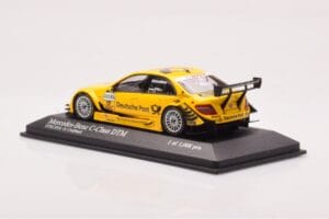 Mercedes C-Class W204 DTM Deutsche Post AMG Mercedes #17 D. Coulthard DTM 2010 Minichamps 1:43 400103817 メタル - 画像 3/4