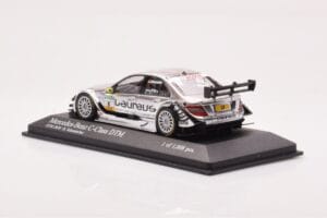 Mercedes C-Class W204 DTM Team AMG Mercedes #8 R. Schumacher DTM 2010 Minichamps 1:43 400103908 メタル - 画像 3/4