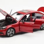Mercedes C-Class W205 レッド メタリック Asia Exclusive Norev 1:18 - image 2 of 8