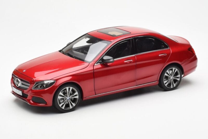 Mercedes C-Class W205 レッド メタリック Asia Exclusive Norev 1:18