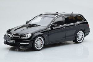 Mercedes C63 AMG S204 T-Model ブラック GT Spirit 1:18
