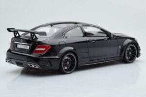 Mercedes C63 AMG W204 Black Series ブラック GT Spirit 1:18 ZM019 レジン - 画像 2/7