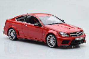 Mercedes C63 AMG W204 Black Series レッド GT Spirit 1:18 GT065 レジン - 画像 4/6