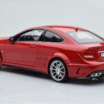 Mercedes C63 AMG W204 Black Series レッド GT Spirit 1:18 - image 5 of 6