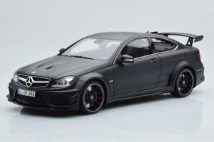 Mercedes C63 AMG W204 Black Series マットブラック GT Spirit 1:18