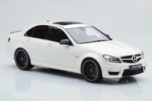 Mercedes C63 AMG W204 ホワイト GT Spirit 1:18 GT166 レジン - 画像 4/6