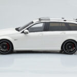 Mercedes C63 AMG S204 T-Model ホワイト GT Spirit 1:18 - image 3 of 8