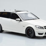 Mercedes C63 AMG S204 T-Model ホワイト GT Spirit 1:18 - image 4 of 8