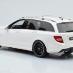 Mercedes C63 AMG S204 T-Model ホワイト GT Spirit 1:18 - image 5 of 8
