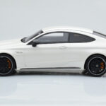 Mercedes C63S AMG C205 クーペ ホワイト GT Spirit 1:18 - image 3 of 6