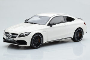 Mercedes C63S AMG C205 クーペ ホワイト GT Spirit 1:18