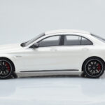 Mercedes C63S AMG W205 ホワイト GT Spirit 1:18 - image 3 of 6