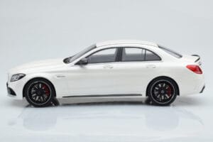 Mercedes C63S AMG W205 ホワイト GT Spirit 1:18 B66960370 レジン - 画像 3/6