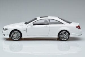 Mercedes CL63 AMG C216 ホワイト AUTOart 1:18 76167 メタル - 画像 3/6