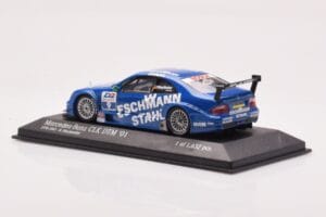 Mercedes CLK DTM Team Manthey #9 B. Maylander DTM 2001 Minichamps 1:43 400013109 メタル - 画像 3/4