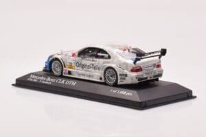 Mercedes CLK DTM Team Original Teile #12 P. Dumbreck DTM 2001 Minichamps 1:43 400023112 メタル - 画像 3/4
