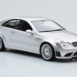 Mercedes CLK63 AMG C209 クーペ シルバー Otto 1:18 - image 4 of 6