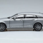 Mercedes CLS Shooting Brake X218 アラナイトグレー Norev 1:18 - image 4 of 7