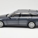 Mercedes E-Class S212 T-Model テノリットグレー メタリック Minichamps 1:18 - image 4 of 8