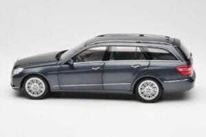 Mercedes E-Class S212 T-Model テノリットグレー メタリック Minichamps 1:18 B66962447 メタル - 画像 4/8