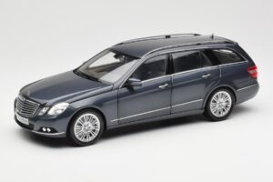 Mercedes E-Class S212 T-Model テノリットグレー メタリック Minichamps 1:18