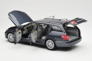 Mercedes E-Class S212 T-Model テノリットグレー メタリック Minichamps 1:18 B66962447 メタル - 画像 5/8
