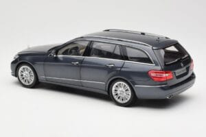 Mercedes E-Class S212 T-Model テノリットグレー メタリック Minichamps 1:18 B66962447 メタル - 画像 7/8