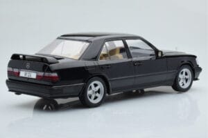 Mercedes E-Class W124 Tuning ブラック MCG 1:18 MCG18341 メタル - 画像 2/6
