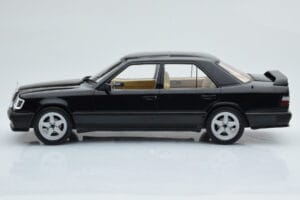 Mercedes E-Class W124 Tuning ブラック MCG 1:18 MCG18341 メタル - 画像 3/6