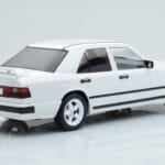 Mercedes E-Class W124 Tuning ホワイト MCG 1:18 - image 2 of 6