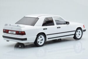 Mercedes E-Class W124 Tuning ホワイト MCG 1:18 MCG18343 メタル - 画像 2/6