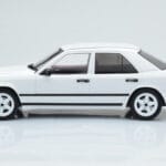 Mercedes E-Class W124 Tuning ホワイト MCG 1:18 - image 3 of 6