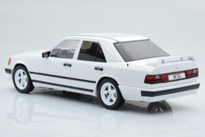 Mercedes E-Class W124 Tuning ホワイト MCG 1:18 MCG18343 メタル - 画像 5/6