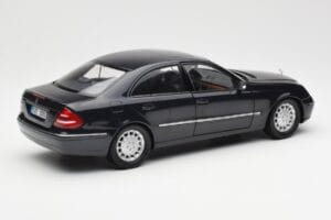 Mercedes E-Class W211 ブルー メタリック Kyosho 1:18 B66962147 メタル - 画像 3/8